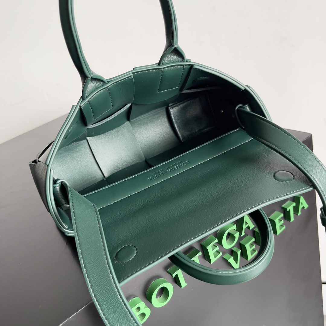 Bottega Veneta Shopping Bags